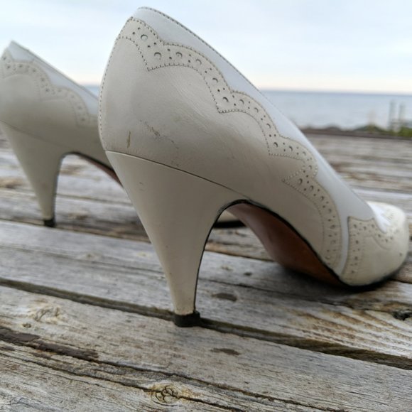 Vintage Retro Evan Picone Heels - Picture 2 of 5